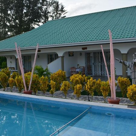 Leo'S Petit Villa Annex Praslin Dış mekan fotoğraf
