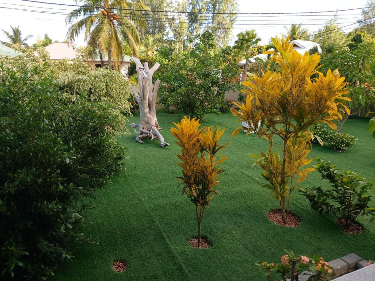 Leo'S Petit Villa Annex Praslin Dış mekan fotoğraf