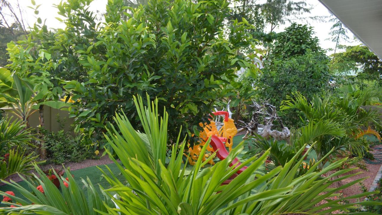 Leo'S Petit Villa Annex Praslin Dış mekan fotoğraf