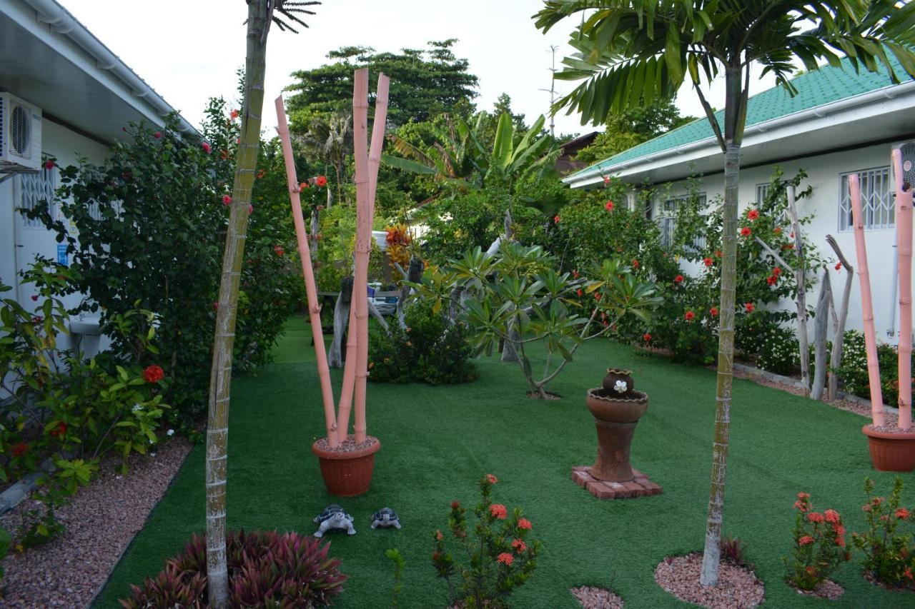 Leo'S Petit Villa Annex Praslin Dış mekan fotoğraf